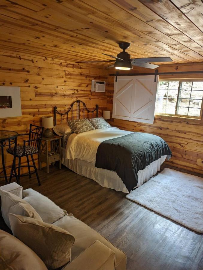 Red Barn Retreat Otel North Fork Dış mekan fotoğraf